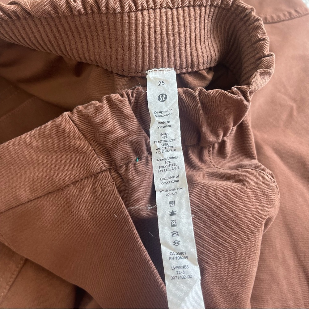 Lululemon Light Utilitech Cargo Pocket High-Rise Pants - Picture 6 of 6